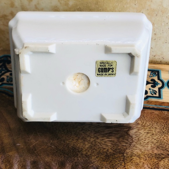 Gump’s Vintage Midcentury Porcelain Strawberry Patch Bonsai Pot - Picture 9 of 10